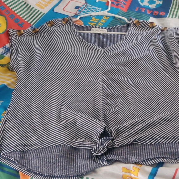 New York Laundry Tops - - new York laundry Woman shirt